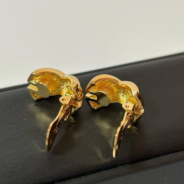 美品 ChristianDior ディオール ヴィンテージ クリップ式 イヤリング 耳飾り ゴールド レディース < ブランド 美品 ChristianDior ディオール ヴィンテージ クリップ式 イヤリング 耳飾り ゴールド レディース < ブランドの