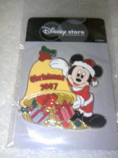 ディズニーストアクリスマスピンバッチ<ミッキー> < ホビー  ディズニーストアクリスマスピンバッチ<ミッキー>  < ホビーの