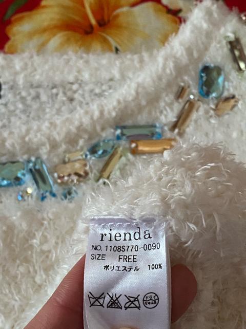 新品未使用☆RIENDA☆真っ白ホワホワセーター☆カラフルキラキラ < ブランド  新品未使用☆RIENDA☆真っ白ホワホワセーター☆カラフルキラキラ < ブランドの