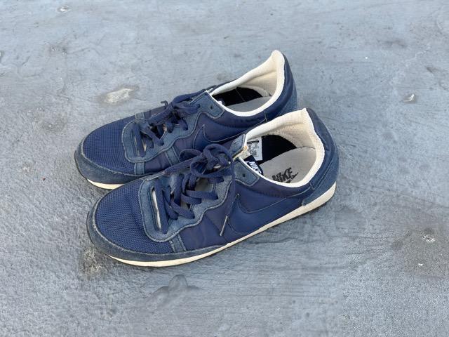 NIKEXj[J[   uh 