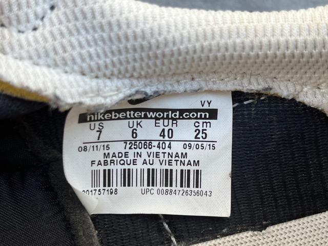 NIKEXj[J[  uh 