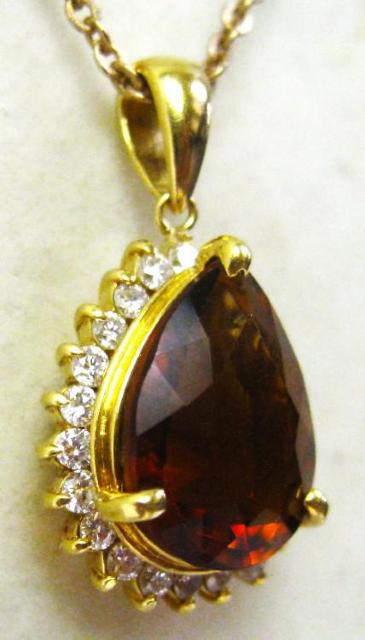 極美品K18 18金ペンダント 上質 シトリン ペアーシェブ ダイヤ0.44ct < 女性アクセサリー/時計  極美品K18 18金ペンダント 上質 シトリン ペアーシェブ ダイヤ0.44ct < 女性アクセサリー/時計の