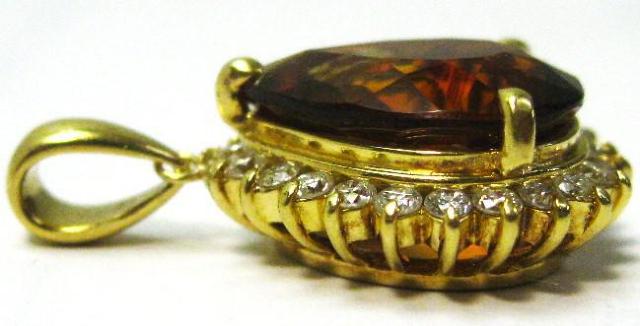 極美品K18 18金ペンダント 上質 シトリン ペアーシェブ ダイヤ0.44ct < 女性アクセサリー/時計  極美品K18 18金ペンダント 上質 シトリン ペアーシェブ ダイヤ0.44ct < 女性アクセサリー/時計の