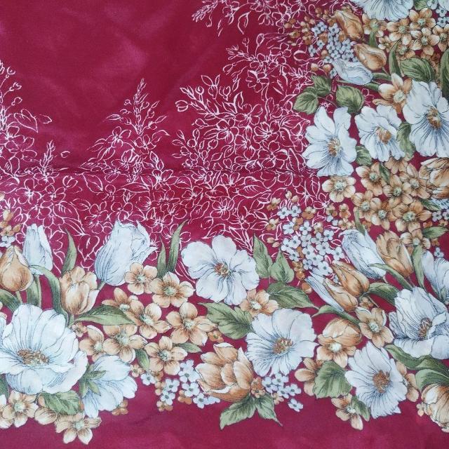 シルク 花柄 スカーフ ビンテージ 肌ざわり良い < 女性ファッション  シルク 花柄 スカーフ ビンテージ 肌ざわり良い  < 女性ファッションの