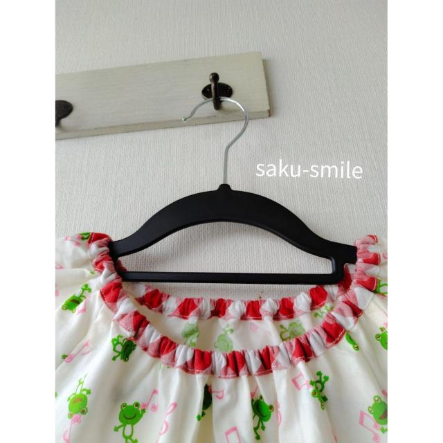 saku-smile スモック 140~150size 袖なし カエルちゃん柄 < キッズ/ベビー  saku-smile スモック 140~150size 袖なし カエルちゃん柄 < キッズ/ベビーの