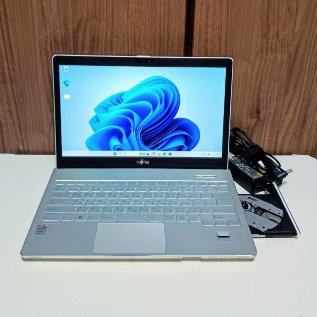 FUJITSU LIFEBOOK Corei5 メモリ12GB SSD512GB Webカメラ DVD 高解像度 Office < PC本体/周辺機器 FUJITSU LIFEBOOK Corei5 メモリ12GB SSD512GB Webカメラ DVD 高解像度 Office < PC本体/周辺機器の