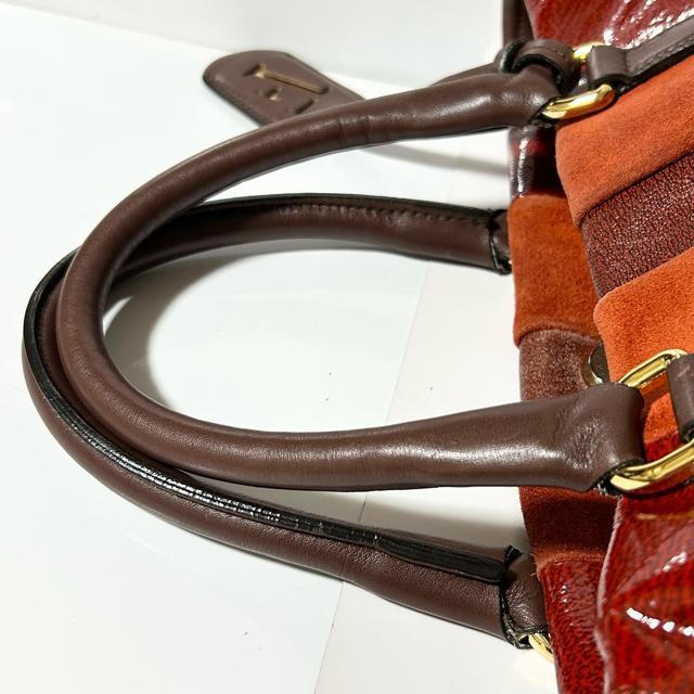 FURLA フルラ ハンドバッグ レッド エナメル スエード レザー レディース 普段使い < ブランド FURLA フルラ ハンドバッグ レッド エナメル スエード レザー レディース 普段使い < ブランドの