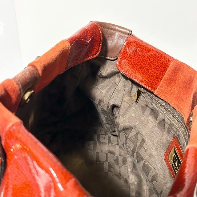 FURLA フルラ ハンドバッグ レッド エナメル スエード レザー レディース 普段使い < ブランド FURLA フルラ ハンドバッグ レッド エナメル スエード レザー レディース 普段使い < ブランドの