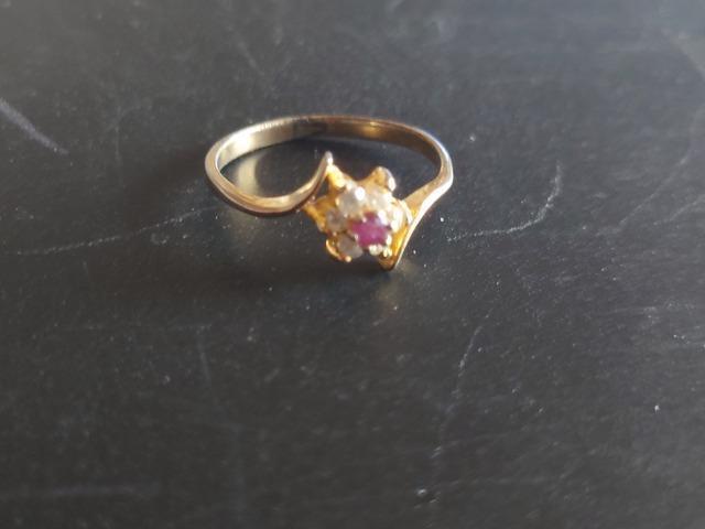 9号サイズの指輪です。 < 女性アクセサリー/時計  9号サイズの指輪です。  < 女性アクセサリー/時計の