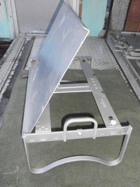 ČR A~ tH[fBO e[u U.S. ARMY MEDICAL TABLE  zr[ 