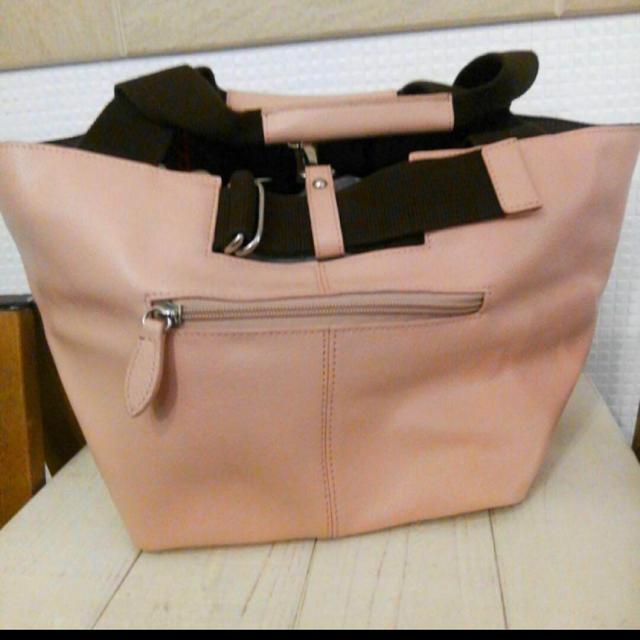 新品タグ付き 本革バッグ トートバッグ ピンク < 女性ファッション  新品タグ付き 本革バッグ トートバッグ ピンク < 女性ファッションの