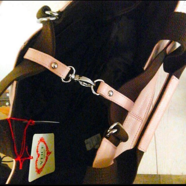 新品タグ付き 本革バッグ トートバッグ ピンク < 女性ファッション  新品タグ付き 本革バッグ トートバッグ ピンク < 女性ファッションの