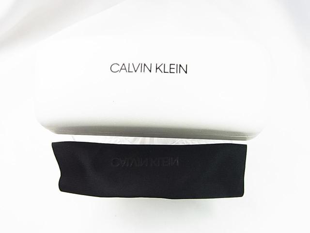 �����K���iCALVIN�@KLEIN�@�T���O���X�P�[�X