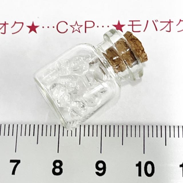 8*ガラスの小瓶 クラックガラスビーズ入り♪蓋接着なし 25 < 女性ファッション 8*ガラスの小瓶 クラックガラスビーズ入り♪蓋接着なし 25 < 女性ファッションの