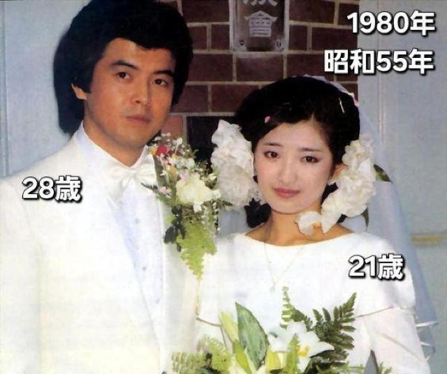 YM   ���R���S�bin��̃q�b�g�X�^�W�I ���U���g-DVD-BOX �� �^�����g�O�b�Y�� 