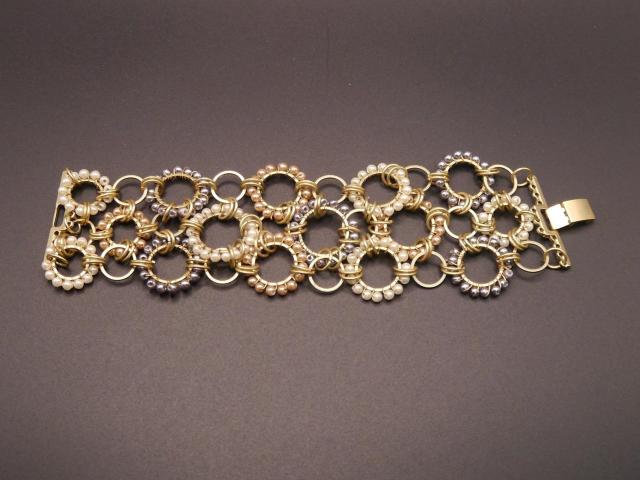 新品 アンティーク調MIXカラービーズブレスレット < 女性アクセサリー/時計 新品 アンティーク調MIXカラービーズブレスレット < 女性アクセサリー/時計の