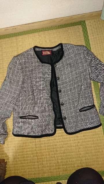 美品☆女性。デザインブレザー。Mサイズ。 < 女性ファッション  美品☆女性。デザインブレザー。Mサイズ。  < 女性ファッションの