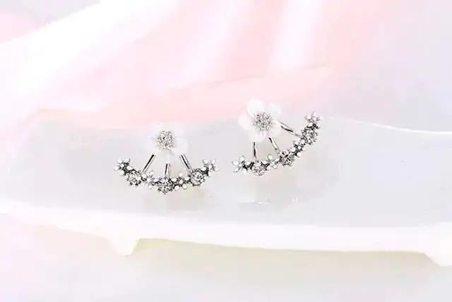 ネット最安590円★お洒落ロマンチックスタッド ピアス ゴールド < 女性アクセサリー/時計  ネット最安590円★お洒落ロマンチックスタッド ピアス ゴールド < 女性アクセサリー/時計の