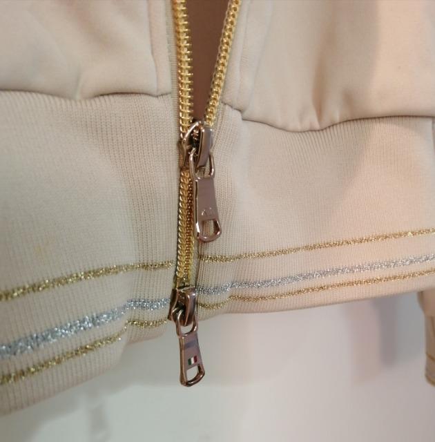 ★特価★極美品エレッセellesseジップアップジャケットロゴ背中オシャレポケットジム普段用必須アイテム品薄希少特価 < 女性ファッション  ★特価★極美品エレッセellesseジップアップジャケットロゴ背中オシャレポケットジム普段用必須アイテム品薄希少特価 < 女性ファッションの