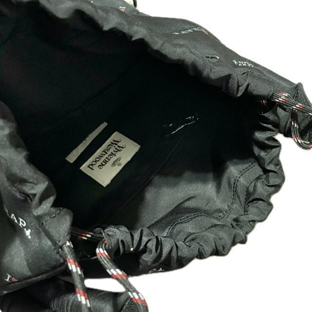 ヴィヴィアンウエストウッド【新品】オーブ プレート 総柄 巾着 リュック < ブランド ヴィヴィアンウエストウッド【新品】オーブ プレート 総柄 巾着 リュック < ブランドの