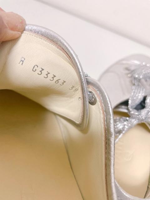 CHANELシャネルシルバーメタリックローカットスニーカー < ブランド CHANELシャネルシルバーメタリックローカットスニーカー < ブランドの