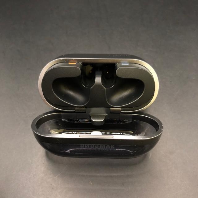 即決 SAMSUNG Galaxy Buds3 充電ケースのみ SM-R530N < 家電/AV 即決 SAMSUNG Galaxy Buds3 充電ケースのみ SM-R530N < 家電/AVの