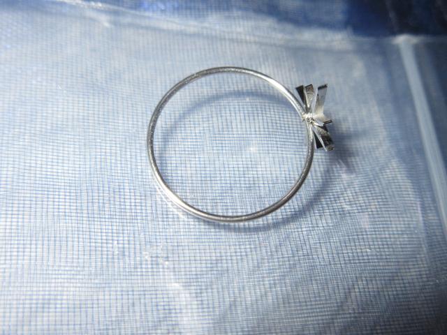 未使用☆ステンレス製リング指輪*キラキラデザイン(シルバー) < 女性アクセサリー/時計  未使用☆ステンレス製リング指輪*キラキラデザイン(シルバー) < 女性アクセサリー/時計の