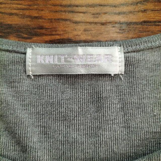 長袖 Tシャツ グレー 薔薇柄刺繍 < 女性ファッション 長袖 Tシャツ グレー 薔薇柄刺繍 < 女性ファッションの