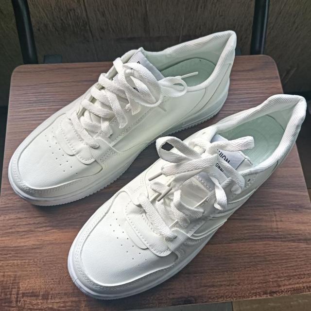 新品 24.5cm レディース スニーカー ホワイト シューズ 靴 カジュアル < 女性ファッション  新品 24.5cm レディース スニーカー ホワイト シューズ 靴 カジュアル  < 女性ファッションの