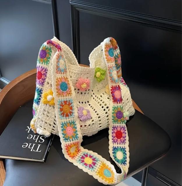 花モチーフのかぎ針編みショルダーバッグ クロシェ < 女性ファッション 花モチーフのかぎ針編みショルダーバッグ クロシェ < 女性ファッションの