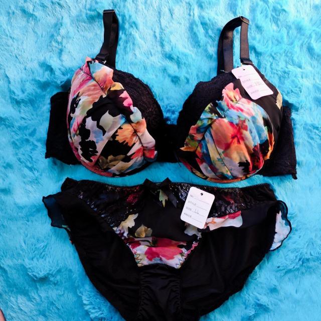 透けシフォンがエロカワッ。。F85×LL。。ぼかしフラワー柄ブラジャー&ショーツセット。。グラマー大きいサイズ お花柄。。。 < 女性ファッション  透けシフォンがエロカワッ。。F85×LL。。ぼかしフラワー柄ブラジャー&ショーツセット。。グラマー大きいサイズ お花柄。。。  < 女性ファッションの