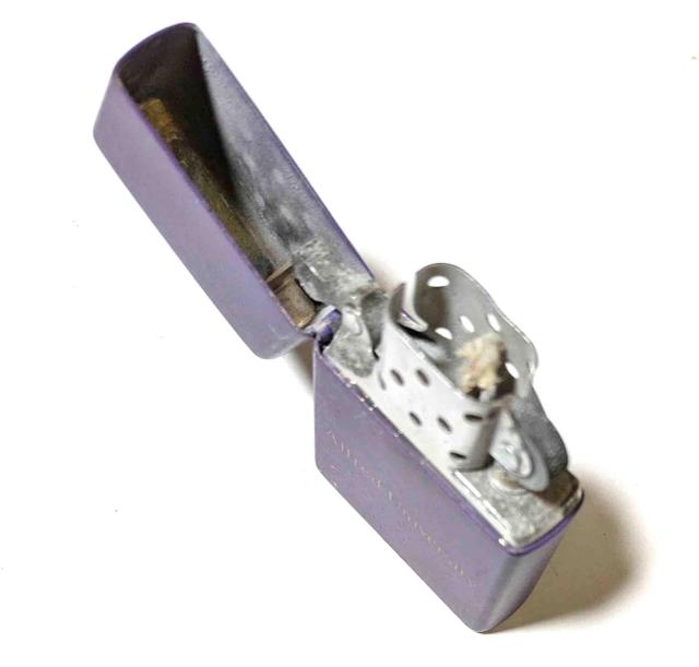 ZIPPOライター 紫色 Alfred University アルフレッド大学 ジッポー < 男性ファッション ZIPPOライター 紫色 Alfred University アルフレッド大学 ジッポー < 男性ファッションの