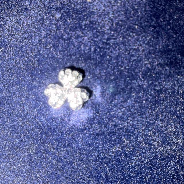 スワロフスキー ピアス < 女性アクセサリー/時計 スワロフスキー ピアス < 女性アクセサリー/時計の