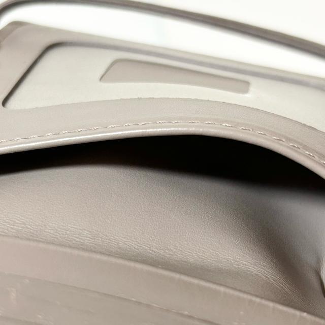 LOUIS VUITTON ���C���B�g�� �G�s �|���g�J���g�E�g�����X�|�[�g MI0032 �J�[�h�P�[�X �p�X�P�[�X ���h���� �� �u�����h�� 