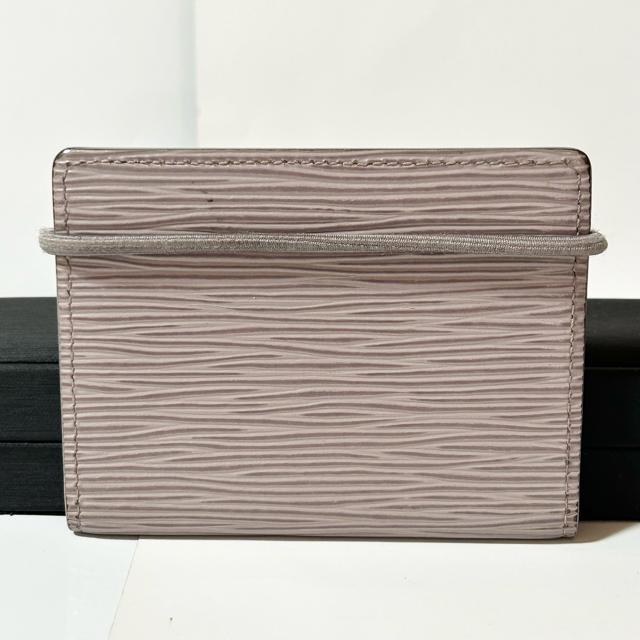 LOUIS VUITTON ���C���B�g�� �G�s �|���g�J���g�E�g�����X�|�[�g MI0032 �J�[�h�P�[�X �p�X�P�[�X ���h���� �� �u�����h�� 