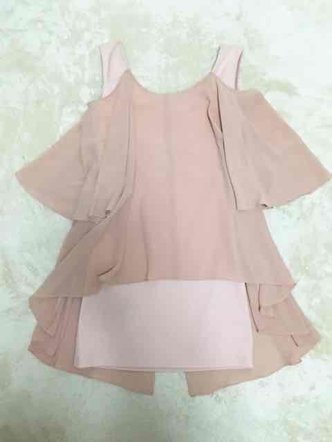 ピンクベージュシフォンフレアミニワンピースオフショルダー2way < 女性ファッション ピンクベージュシフォンフレアミニワンピースオフショルダー2way < 女性ファッションの