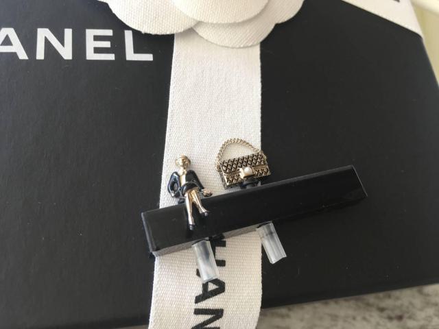 ★正規新品★CHANEL★イヤホーンジャック★バッグ/人形/ココマークラインストーン★ < ブランド ★正規新品★CHANEL★イヤホーンジャック★バッグ/人形/ココマークラインストーン★ < ブランドの