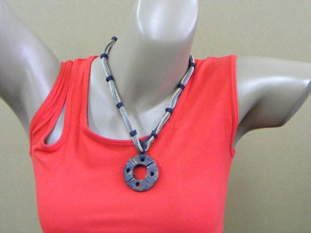 ●アジアン/エスニック木製ペンダント ハンドメイド布製ショールネックレスI < 女性ファッション  ●アジアン/エスニック木製ペンダント ハンドメイド布製ショールネックレスI  < 女性ファッションの