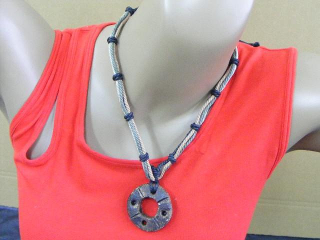 ●アジアン/エスニック木製ペンダント ハンドメイド布製ショールネックレスI < 女性ファッション  ●アジアン/エスニック木製ペンダント ハンドメイド布製ショールネックレスI < 女性ファッションの