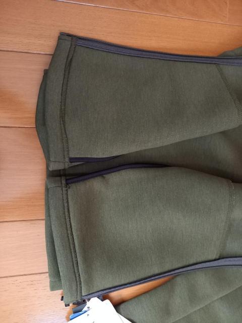 73%オフ、Champion、機能性パーカー(新品、オリーブ、M) < ブランド 73%オフ、Champion、機能性パーカー(新品、オリーブ、M) < ブランドの