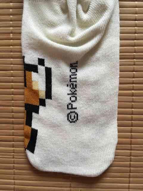 ポケモン・ドット絵イラスト柄ソックス。イーブイ < アニメ/コミック/キャラクター  ポケモン・ドット絵イラスト柄ソックス。イーブイ < アニメ/コミック/キャラクターの