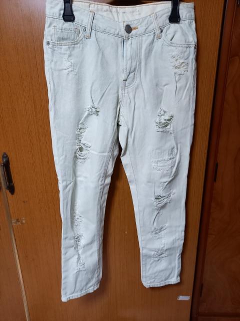 A ダメージパンツ < 女性ファッション  A ダメージパンツ  < 女性ファッションの