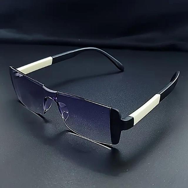 残1点★爆ヤス価格490円★遠近老眼鏡ワンピースファッション老眼メガネ超軽量リーダー女性 +2.0 レッド < 女性ファッション  残1点★爆ヤス価格490円★遠近老眼鏡ワンピースファッション老眼メガネ超軽量リーダー女性 +2.0 レッド < 女性ファッションの