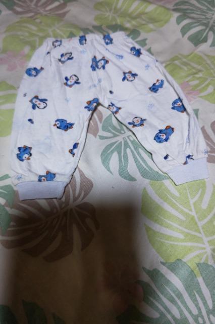 ★中古白×ペンギン柄パンツ70 < キッズ/ベビー  ★中古白×ペンギン柄パンツ70  < キッズ/ベビーの