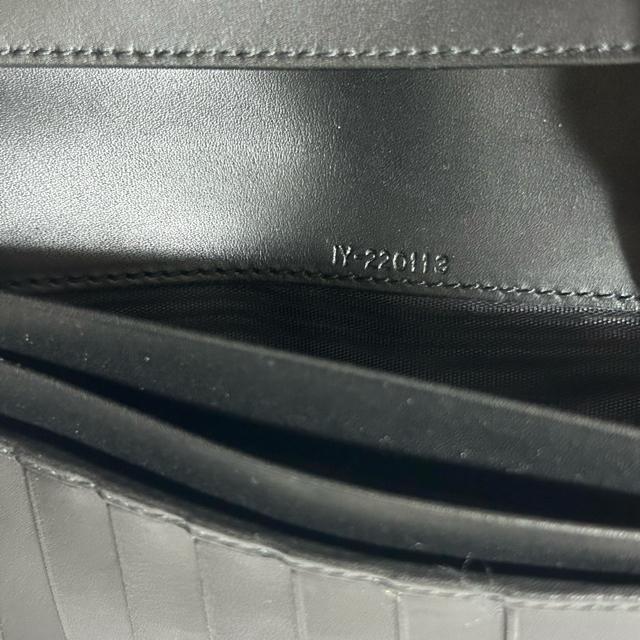 極美品 Salvatore Ferragamo フェラガモ ガンチーニ レザー 二つ折り 長財布 ブラック < ブランド  極美品 Salvatore Ferragamo フェラガモ ガンチーニ レザー 二つ折り 長財布 ブラック < ブランドの