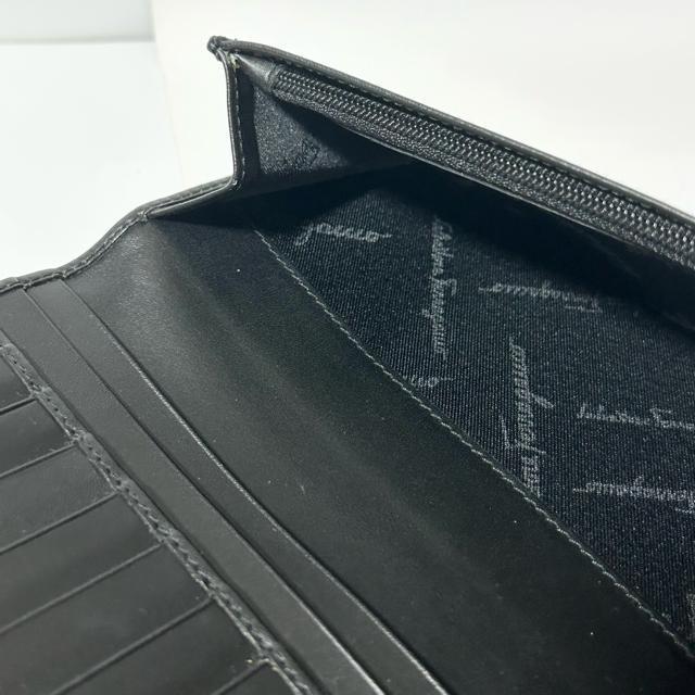 極美品 Salvatore Ferragamo フェラガモ ガンチーニ レザー 二つ折り 長財布 ブラック < ブランド  極美品 Salvatore Ferragamo フェラガモ ガンチーニ レザー 二つ折り 長財布 ブラック < ブランドの