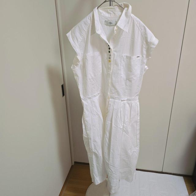 DIESEL�@�f�B�[�[���@�z���C�g �V���c�����s�[�X�@����  �� �u�����h�� 