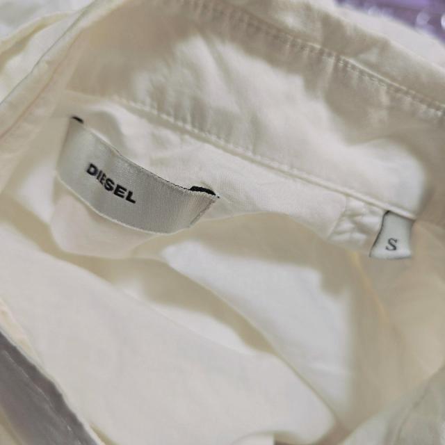 DIESEL�@�f�B�[�[���@�z���C�g �V���c�����s�[�X�@���� �� �u�����h�� 