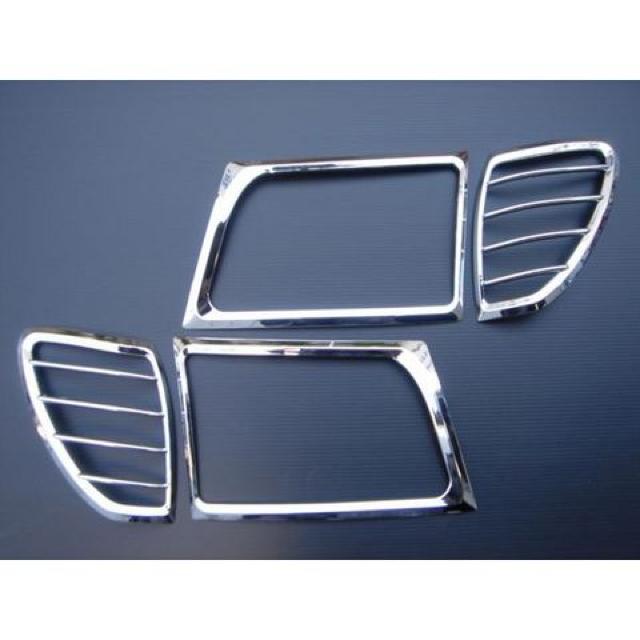 トヨタ クロームメッキヘッドライトリング(前期/中期) ランドクルーザー 100系/ランクル100 < 自動車/バイク トヨタ クロームメッキヘッドライトリング(前期/中期) ランドクルーザー 100系/ランクル100 < 自動車/バイク