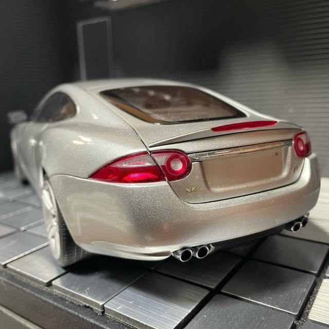 オートアート1/18 ジャガー XKクーペ シルバー < ホビー  オートアート1/18 ジャガー XKクーペ シルバー < ホビーの